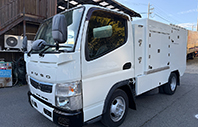 三菱ふそう ｷｬﾝﾀｰ 500Kg高圧洗浄車 ﾏﾙﾅｶ製 ｻﾌﾞｴﾝｼﾞﾝ式 圧力13MPa 吐出量75L/min 水ﾀﾝｸ500L 型式SMS1375 4ﾅﾝﾊﾞｰｻｲｽﾞ ﾃﾞｭｵﾆｯｸ 総重量3905Kg TPG-FBA00